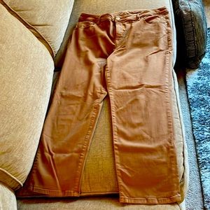 Chicos So Slimming tan denim size 3(XL) cropped pants.